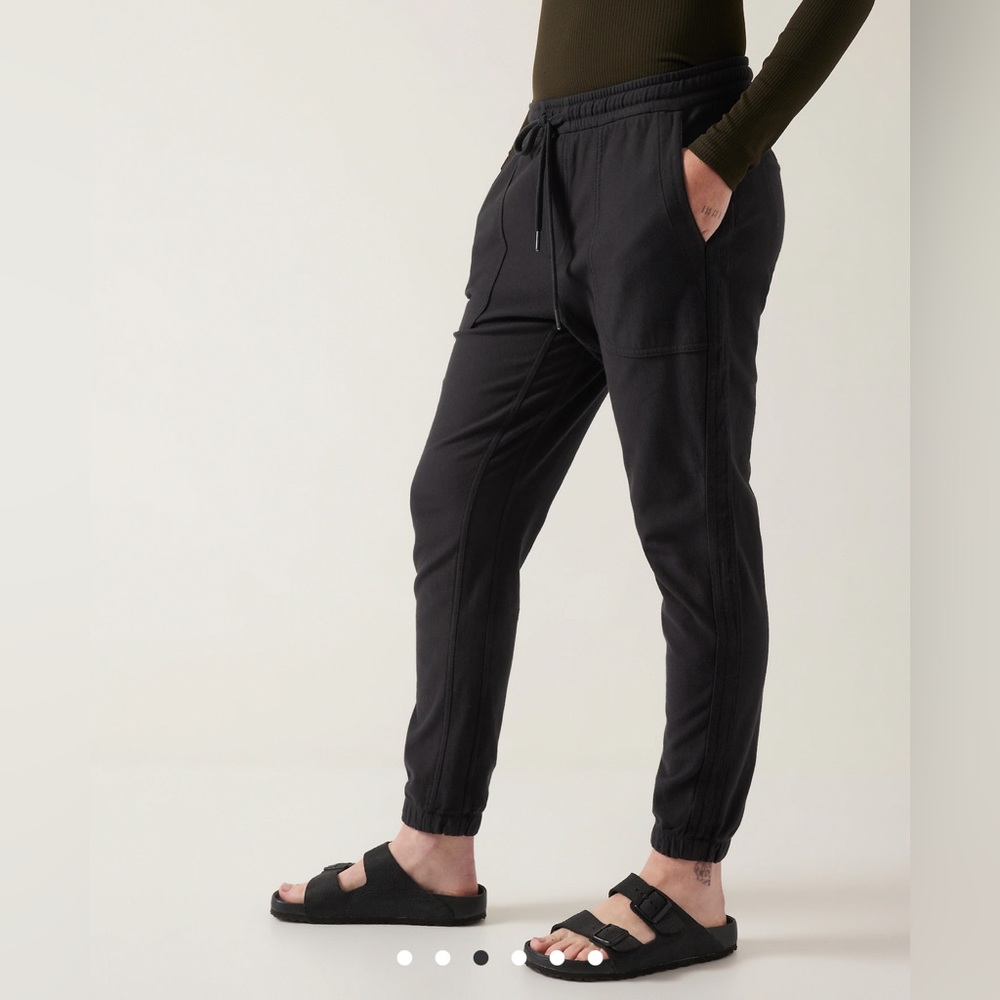 Athleta Farallon Joggers Faded Black